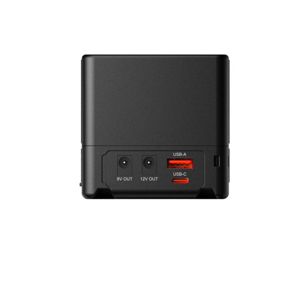 SmallRig VB155 mini V-Mount Battery 3581, musta laite, jonka etupaneelissa on 8V OUT-, 12V OUT-, USB-A- ja USB-C-portit, on kuvassa valkoista taustaa vasten.