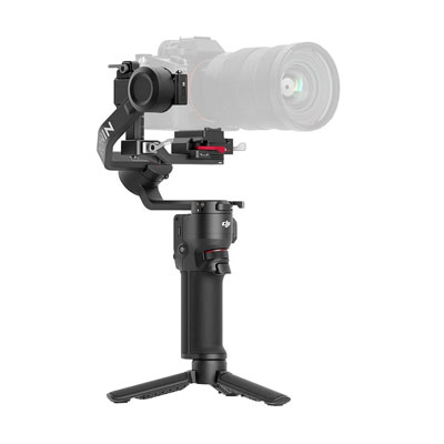 Kädessä pidettävän kameran kardaanivakaaja, johon on kiinnitetty jalustan jalusta ja johon on kiinnitetty kameran osittainen ääriviiva ja joka on suunniteltu sujuvaan videokuvaukseen.