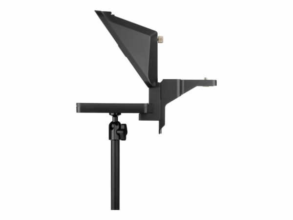 Sivukuva Elgato Prompter -teleprompterista, musta, asennettuna jalustalle, jossa on ylöspäin suunnattu heijastava näyttö ja alla tasainen alusta laitteen pitämistä varten.