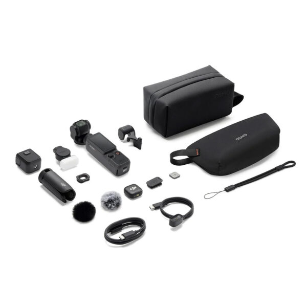 DJI Osmo Pocket 4 - Creator Combo, jossa on kompaktikamera, kaksi mustaa pussia, erilaisia kiinnikkeitä, mikrofoneja, kaapeleita, rannehihna, sovittimia ja muistikortteja siististi järjestettynä valkoisella taustalla.