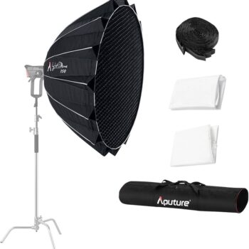 Aputure F10 Fresnel (Kopio) -studiovalaistussarja sisältää suuren mustan softboxin, jossa on ritilä, valotelineen, kaksi valkoista diffuusiokangasta, tarranauharullan ja mustan kantolaukun, jossa on merkintä "Aputure".
