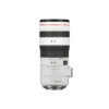 Canon RF 70-200mm F2.8L IS USM Z -objektiivi on valkoinen teleobjektiivi, jossa on mustia ja punaisia korostuksia, zoomaus- ja tarkennusrenkaat, jalustakiinnitysjalka ja polttovälin merkinnät, jotka on esitetty pystysuoraan valkoisella pohjalla.